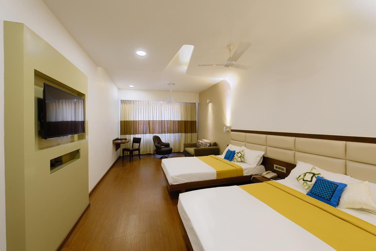 Hotel Priyadarshini Pride Hospet Extérieur photo