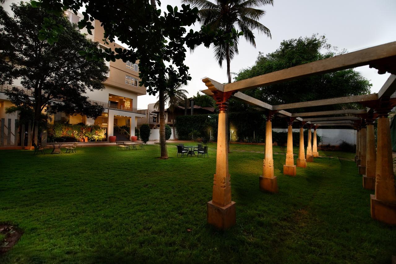 Hotel Priyadarshini Pride Hospet Extérieur photo